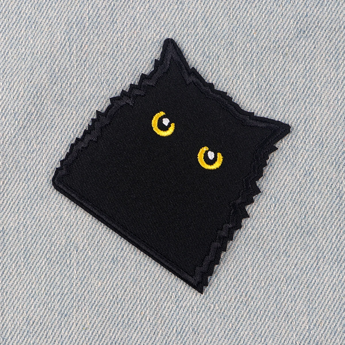 Parche termoadhesivo bordado gato negro para mochila y chaqueta - imagen 2