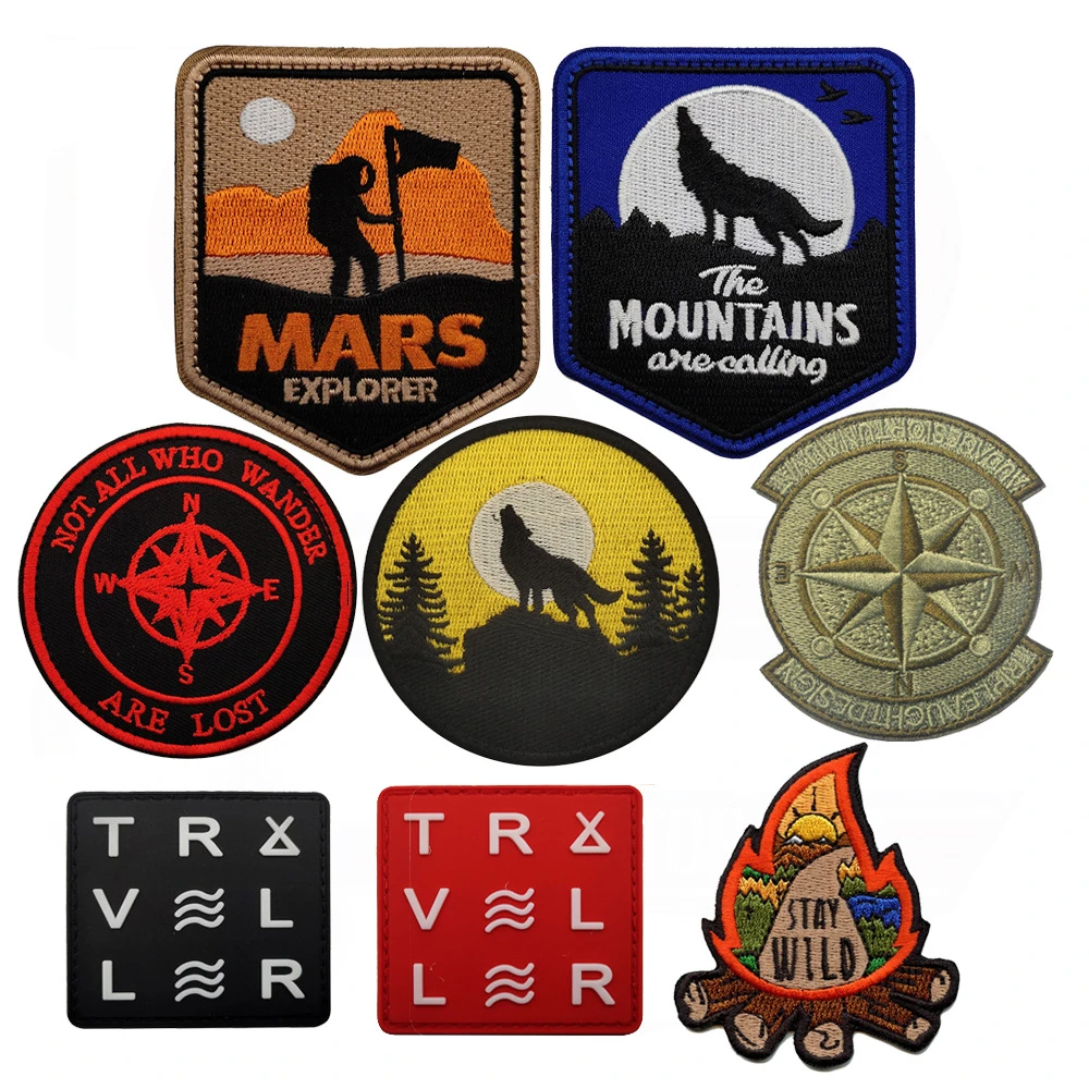 Parche bordado brújula para acampar - insignia táctica luminosa PVC