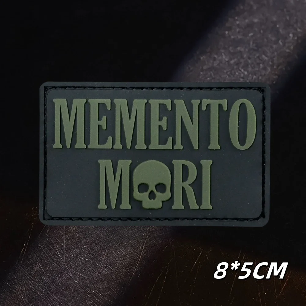 Parche táctico Memento Mori PVC luminoso con velcro – Calavera militar - imagen 5