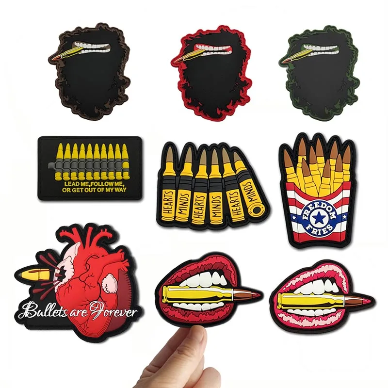 Parche táctico de PVC con velcro: labios, corazón y patatas fritas - imagen 3