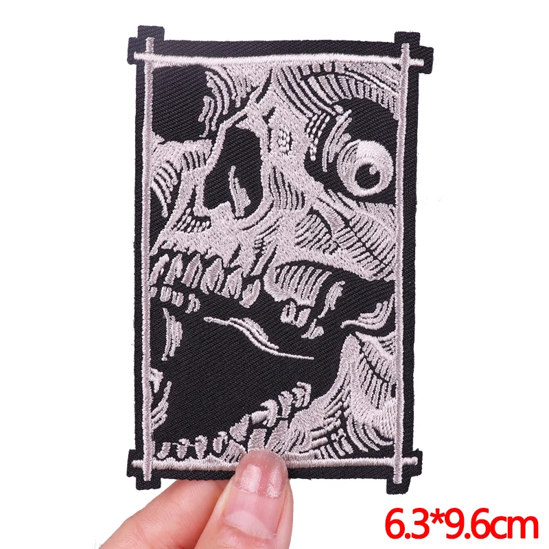 Parche termoadhesivo calavera punk – Estilo táctico militar - imagen 2