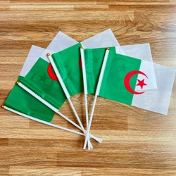 Bandera argelina de mano en palo plástico para uso al aire libre