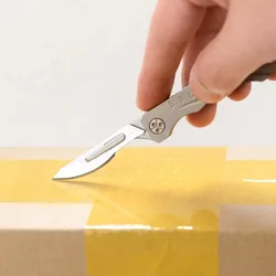 Navaja plegable mini con cuchilla pequeña y llavero para paquetes