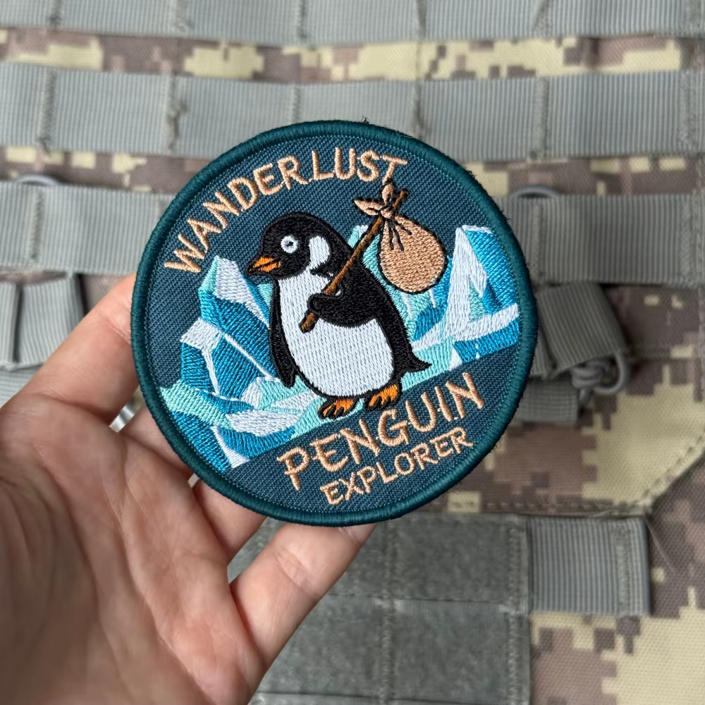 Parche táctico bordado PENGUIN EXPLORER con velcro para mochila y ropa