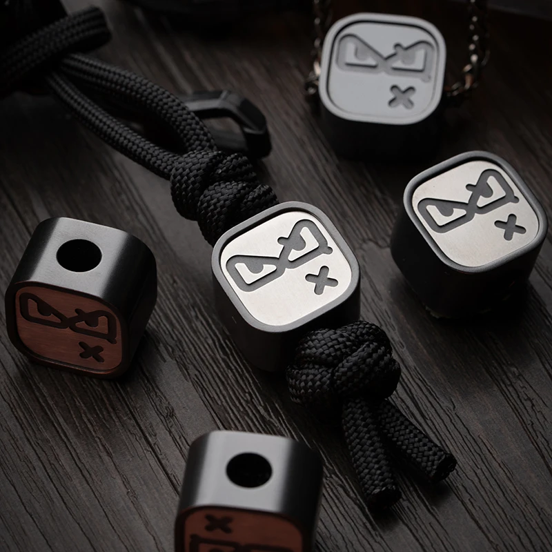 Parche magnético EDC cuchillo táctico con colgante paracord - imagen 4