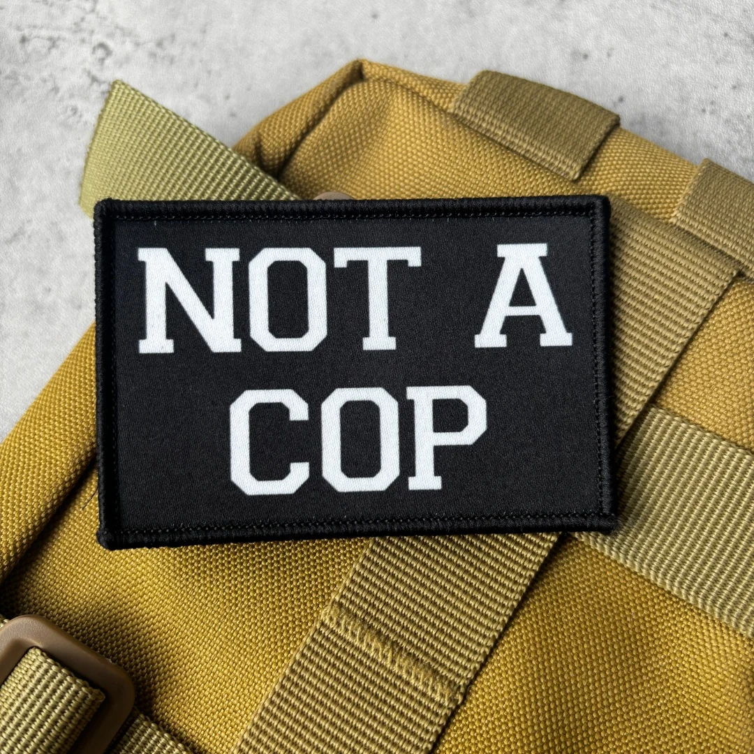 Parche táctico moral No Soy Policía con gancho y bucle - imagen 4