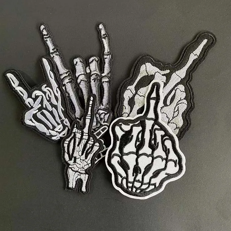 Detalle del bordado de los parches