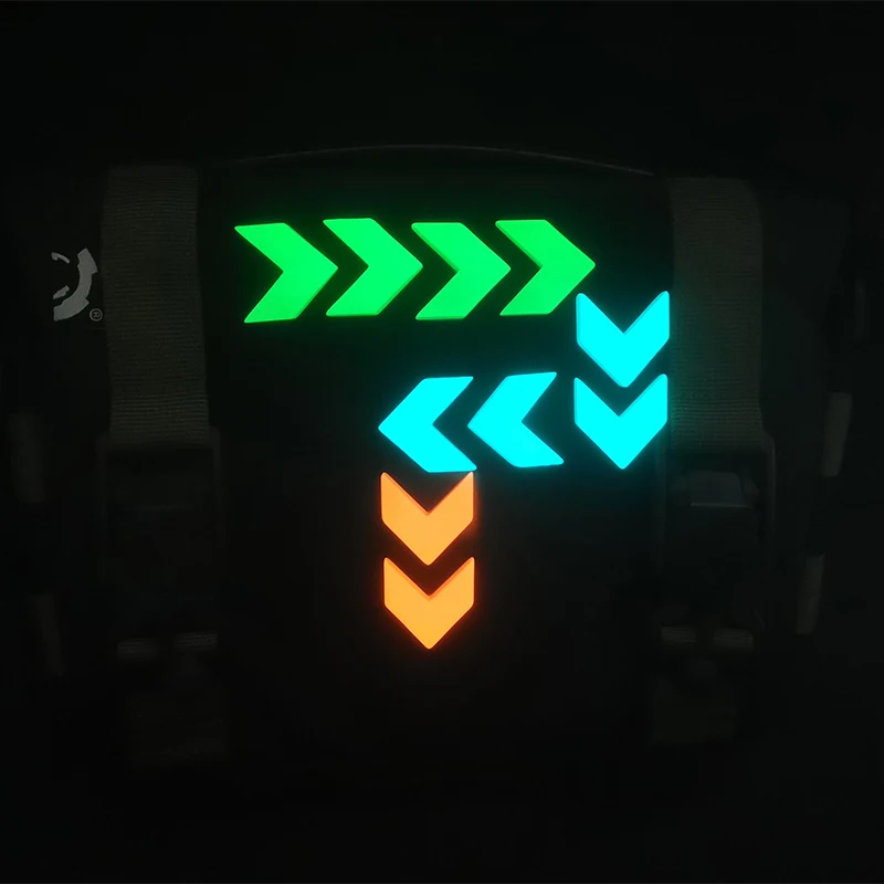 Parche táctico luminoso flecha con velcro para casco y mochila