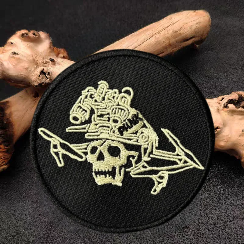 Parche calavera UAV bordado – Insignia táctica con velcro - imagen 2