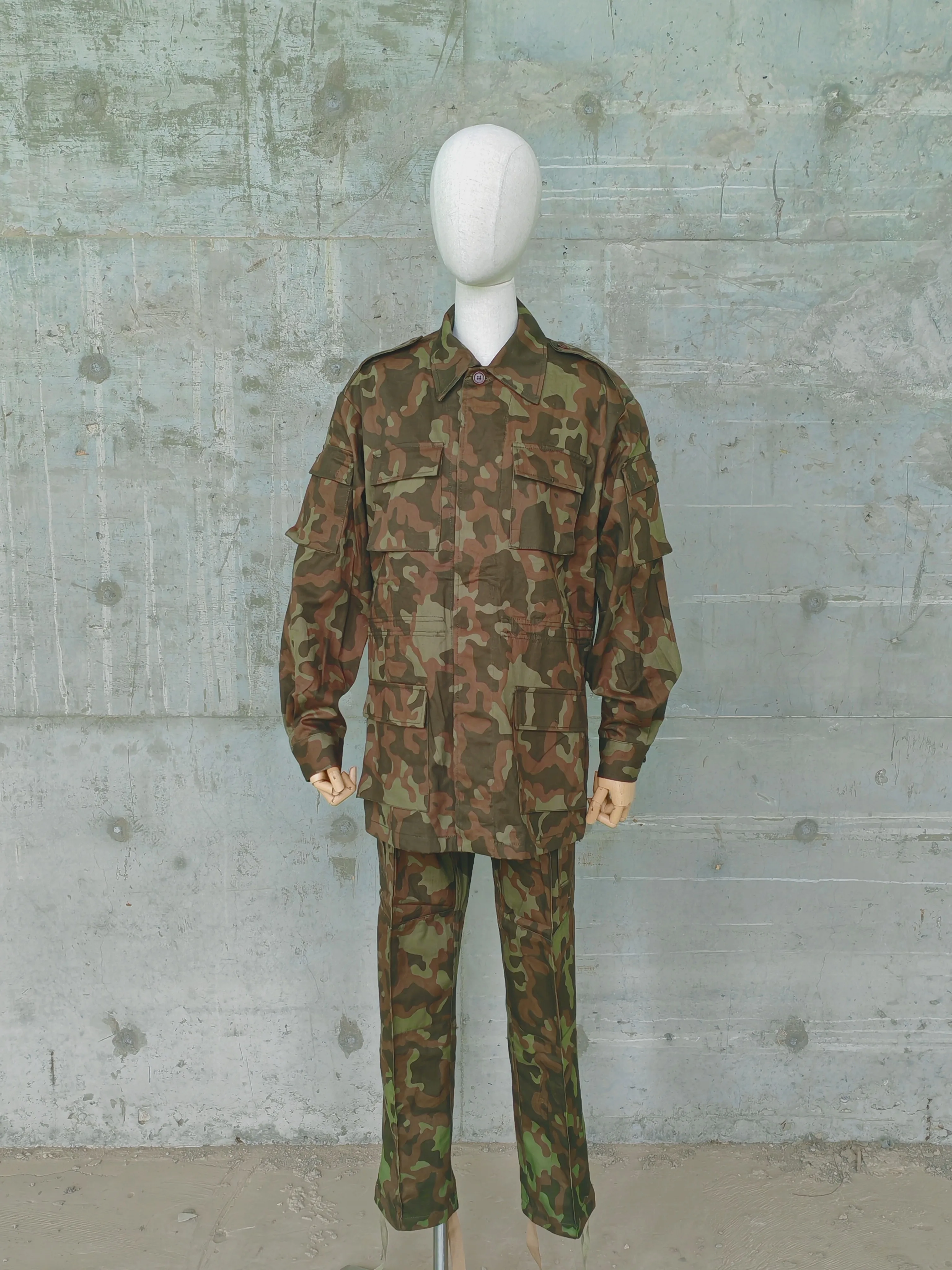 Uniforme camuflaje campo vintage soviético para verano y trabajo - imagen 2