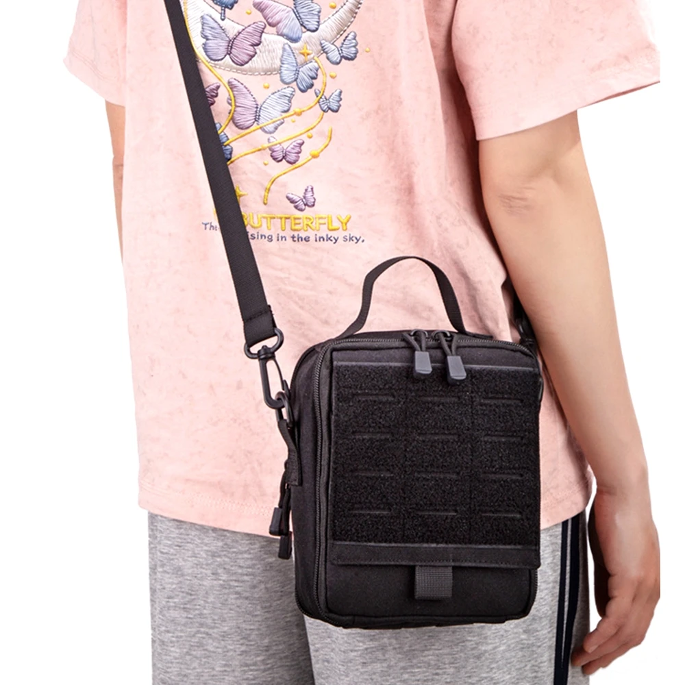 Bolsa táctica portátil multifuncional en color negro