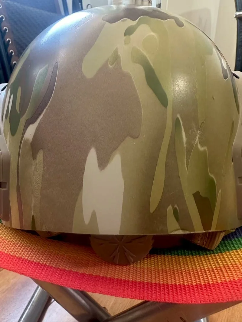Casco en uso outdoor