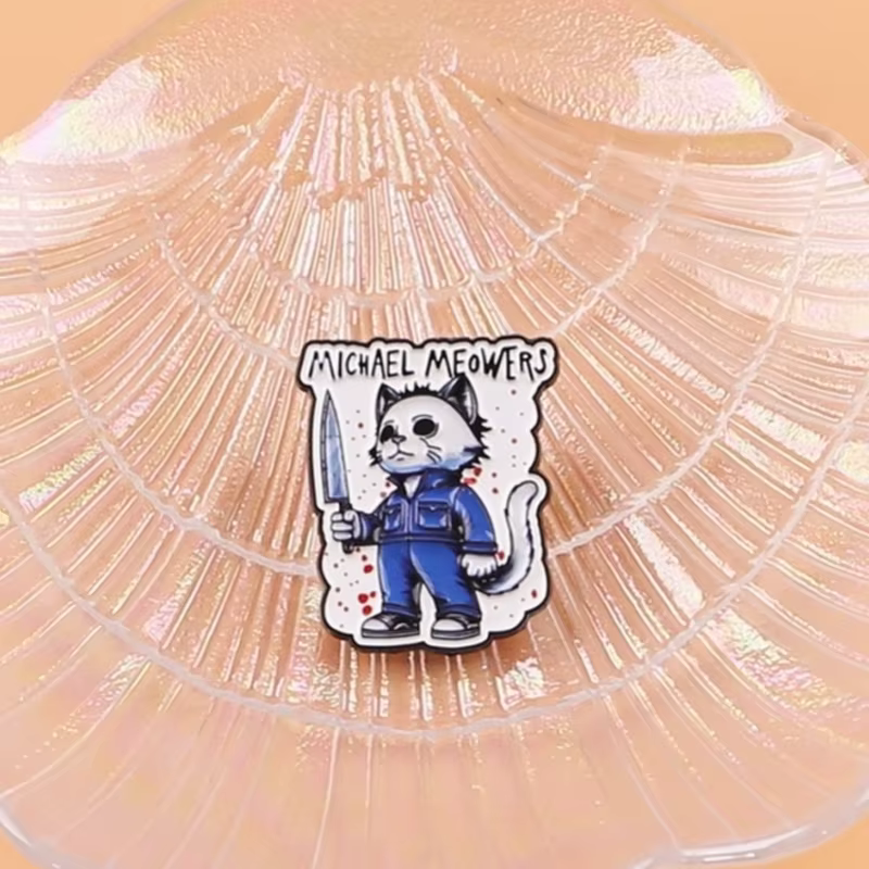 Pin de esmalte gato terror para chaqueta, mochila y solapa