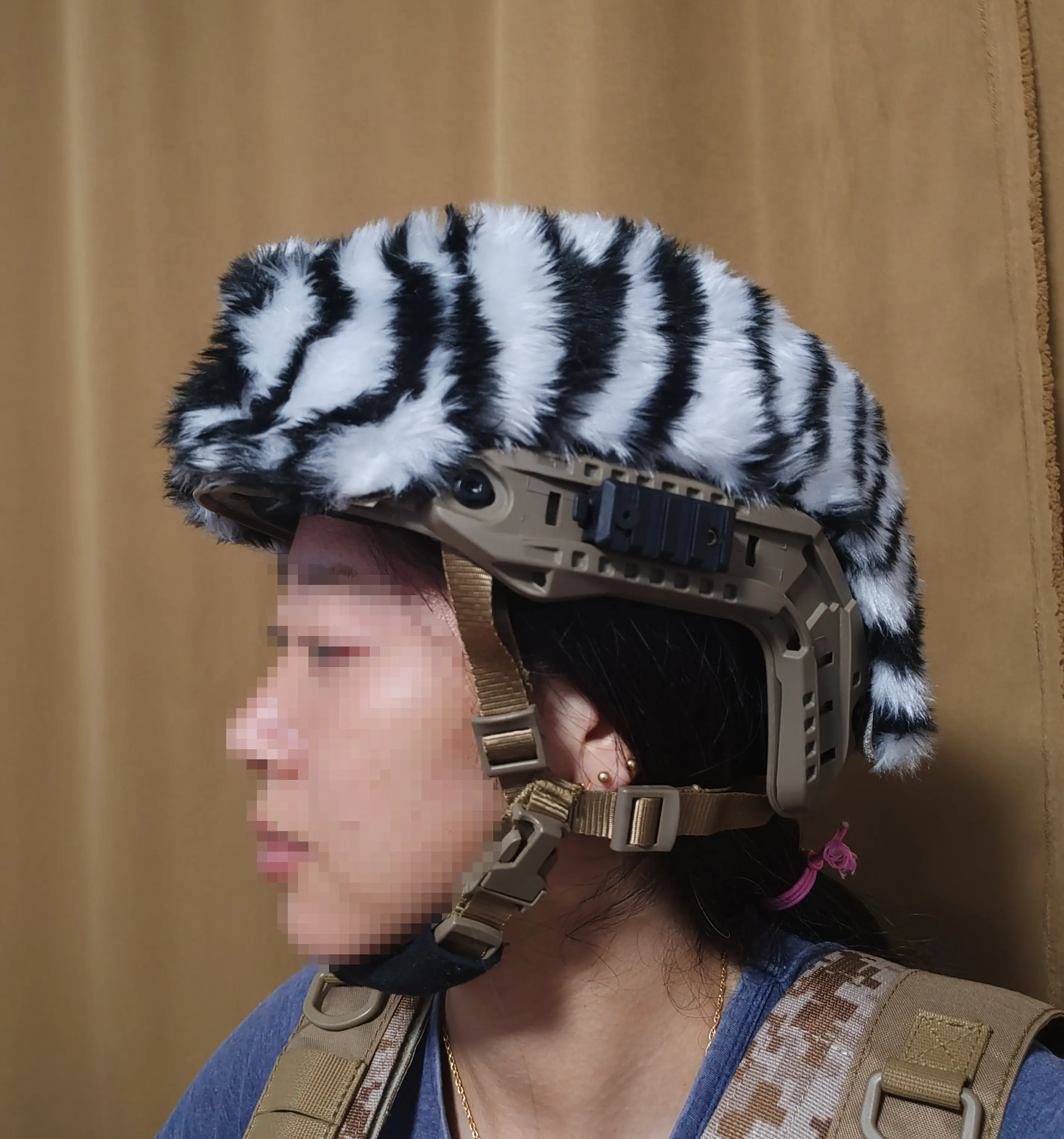 Funda táctica casco corte alto piel de tigre camuflaje invernal blanco - imagen 2