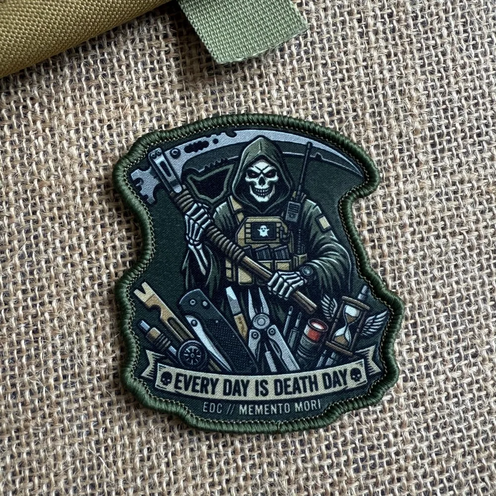 Parche táctico Reaper con gancho y bucle Cada día es muerte
