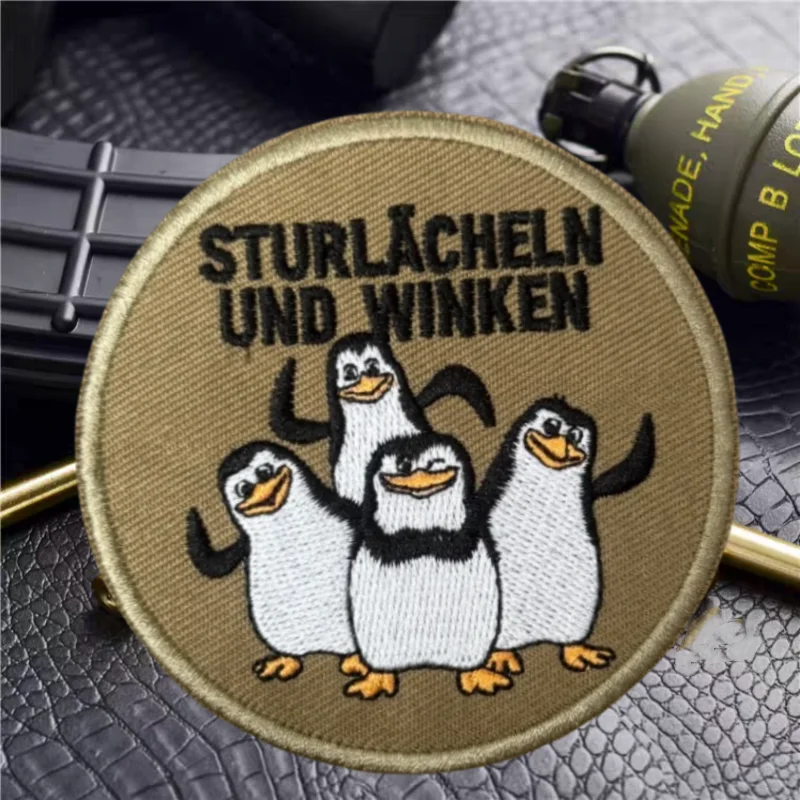 Parche táctico bordado pingüino con velcro para chaleco y brazalete - imagen 3