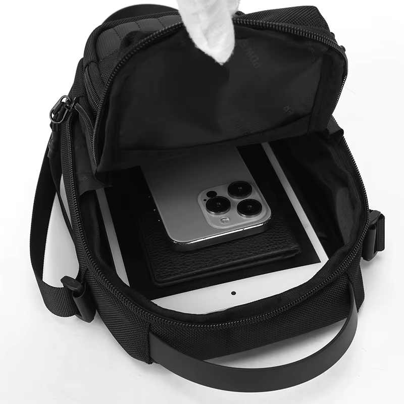 Bolsa táctica cruzada resistente al agua con bolsillo antirrobo - imagen 4