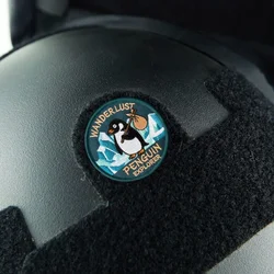 Parche táctico bordado pingüino explorador con velcro para mochila
