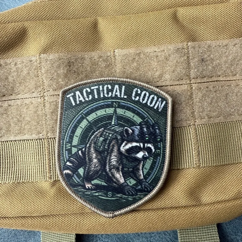 Parche táctico mapache con gancho y bucle para mochila - imagen 2
