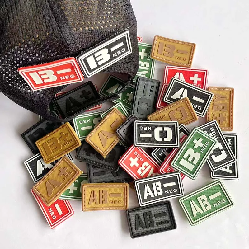 Parche táctico PVC con emblema y gancho tipo sangre para mochila - imagen 4