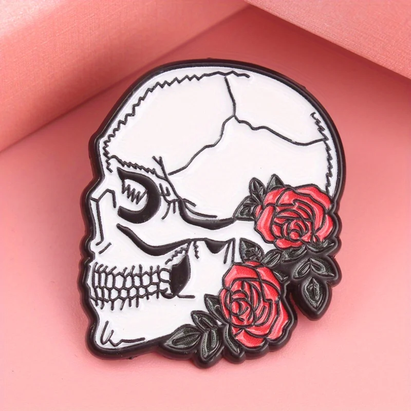 Pin esmaltado calavera gótica con rosa carmesí y detalles hueso - imagen 3
