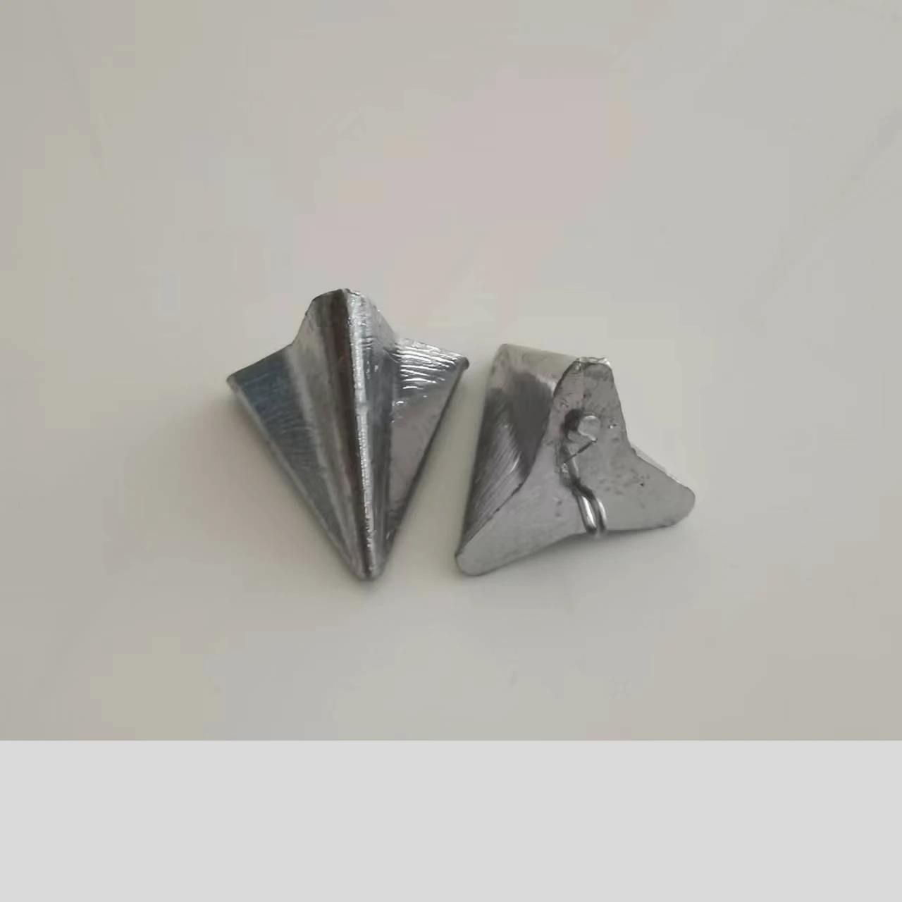 Colgante de plomo triangular gota agua para pesca mar posicionamiento - imagen 2