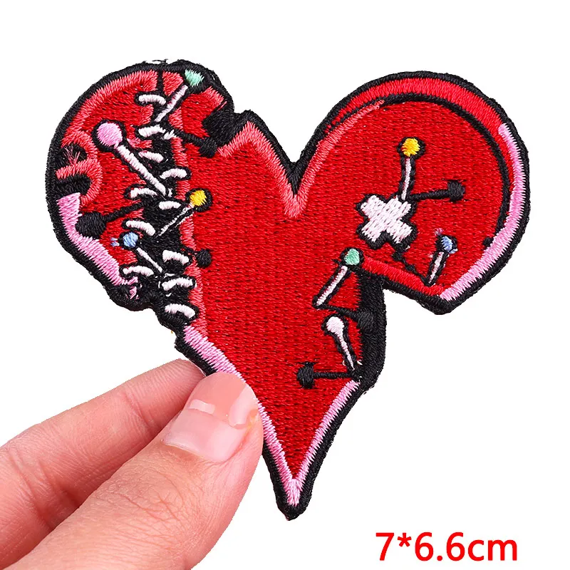 Parche bordado calavera punk rock – Termoadhesivo para chaquetas - imagen 2