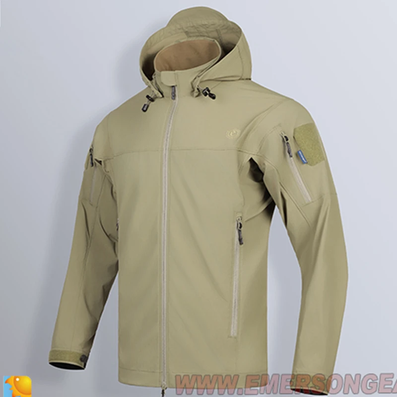 Vista frontal de la chaqueta Falco