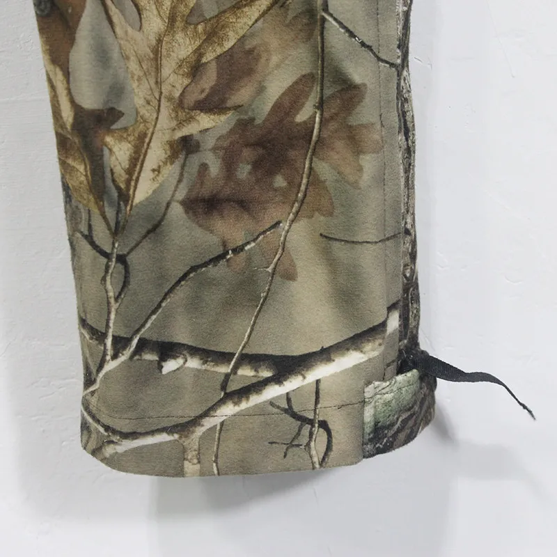 Pantalones en uso durante una actividad al aire libre