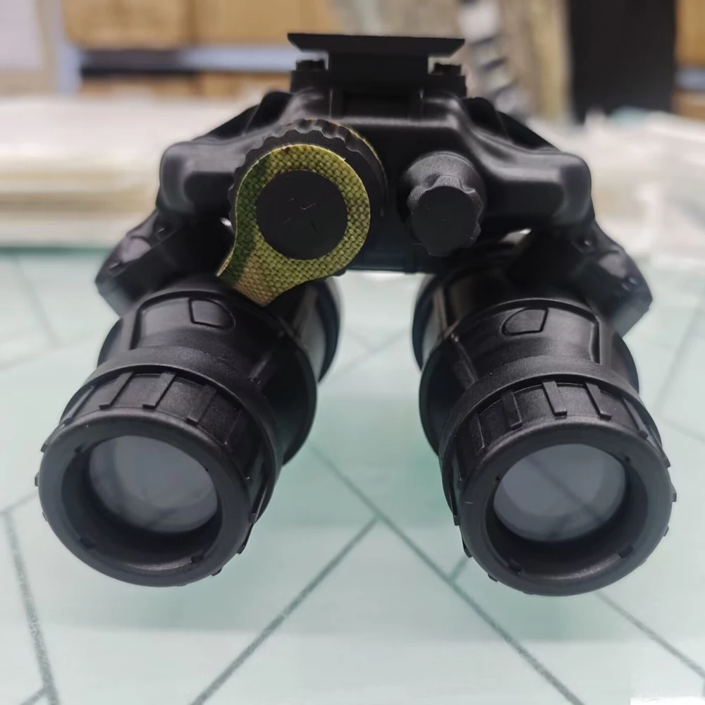 Visión nocturna binocular DTNVS modelo táctico para equipamiento - imagen 4