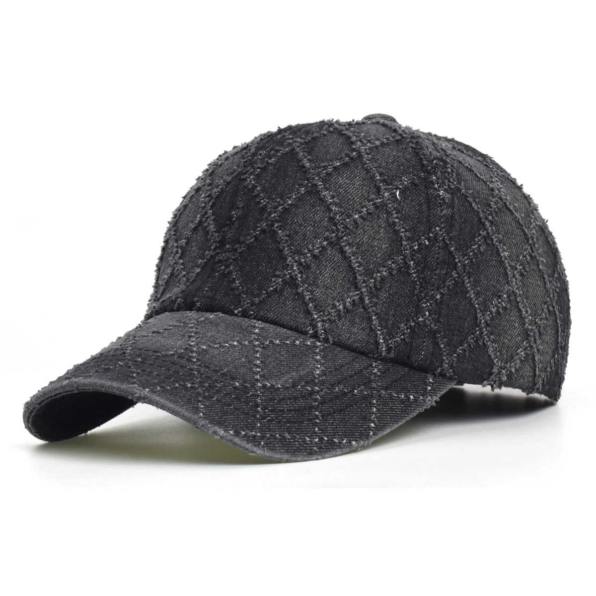 Detalle de la gorra vaquera vintage de perfil bajo