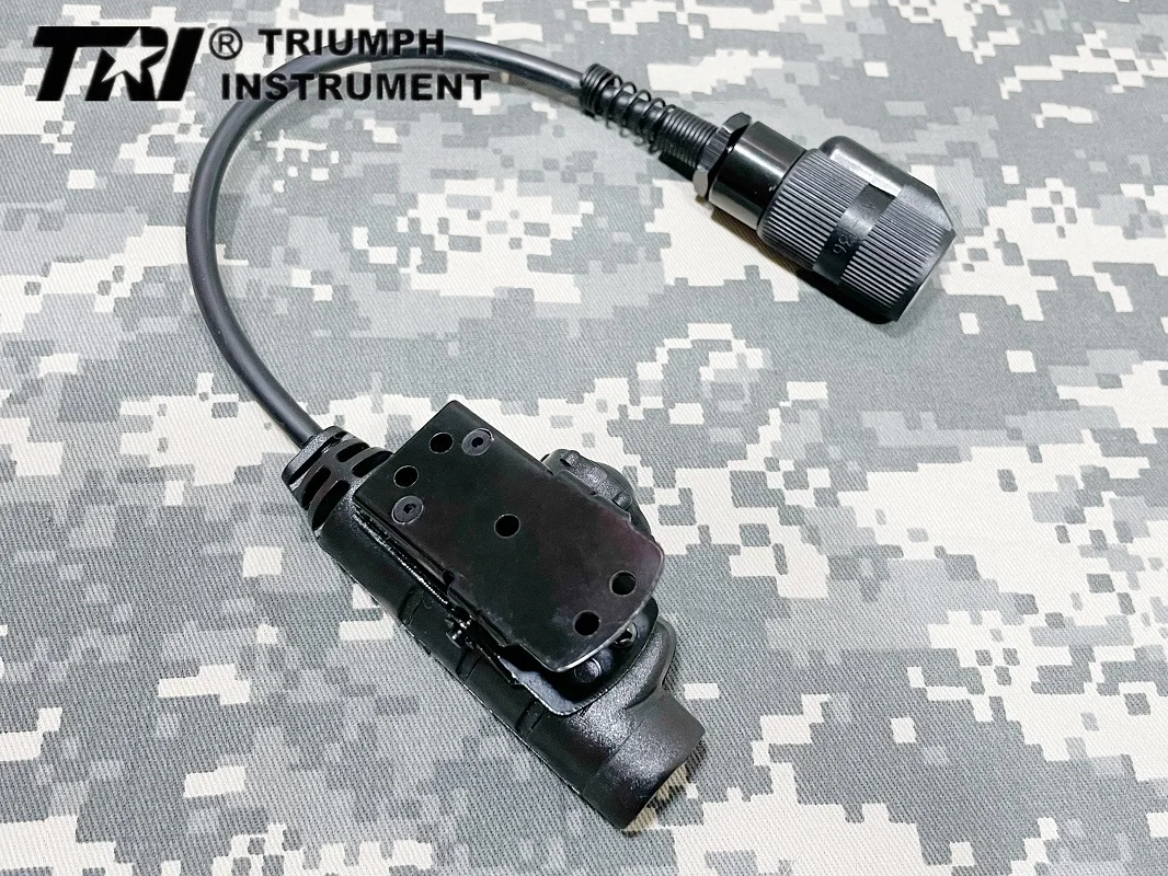 Conector PTT resistente al agua de cabeza plana negro con resorte