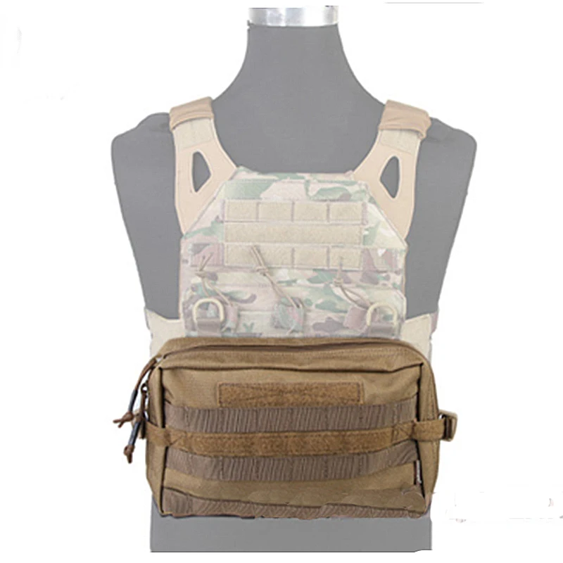Detalle de correas y fijación MOLLE