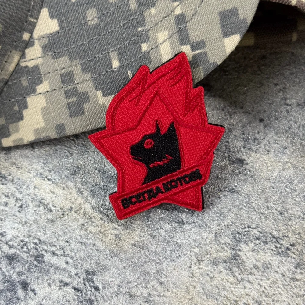Parche táctico Black Cat felino bordado con eslogan velcro - imagen 2
