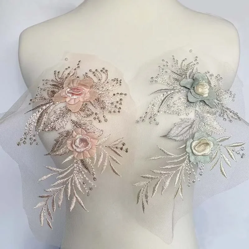 Parche bordado floral 3D – Aplique encaje textil