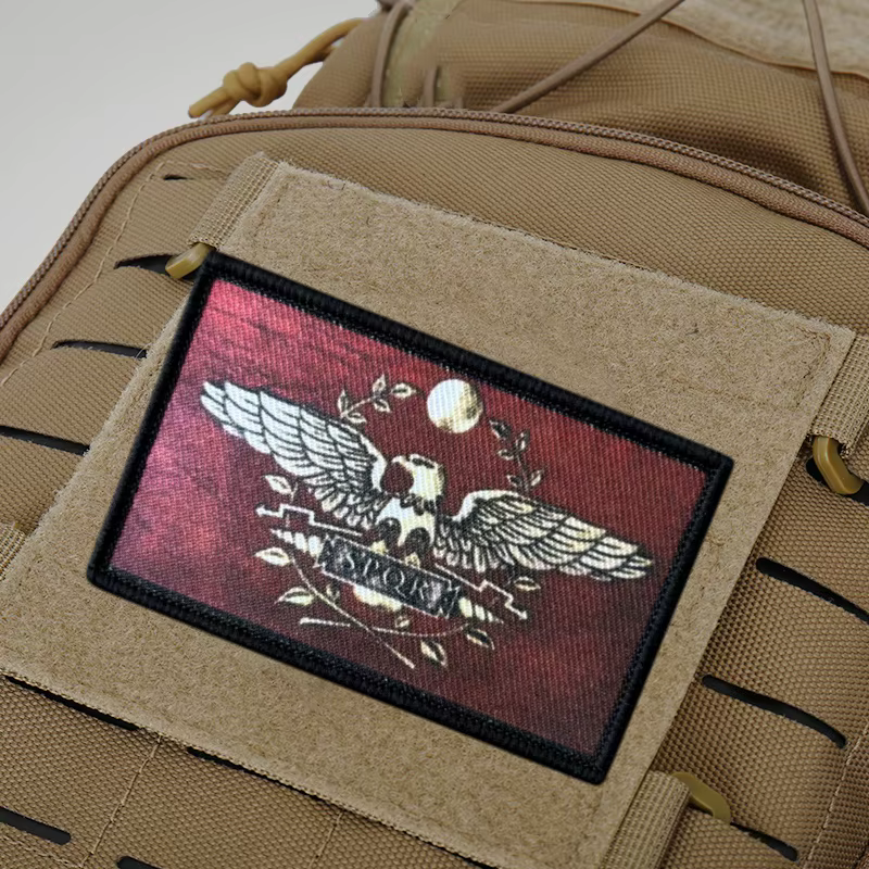 Parche táctico SPQR Legión Romana con gancho para mochila - imagen 3
