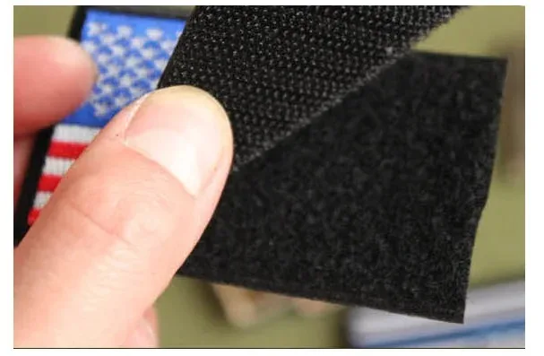 Parche táctico con velcro y acabado bordado