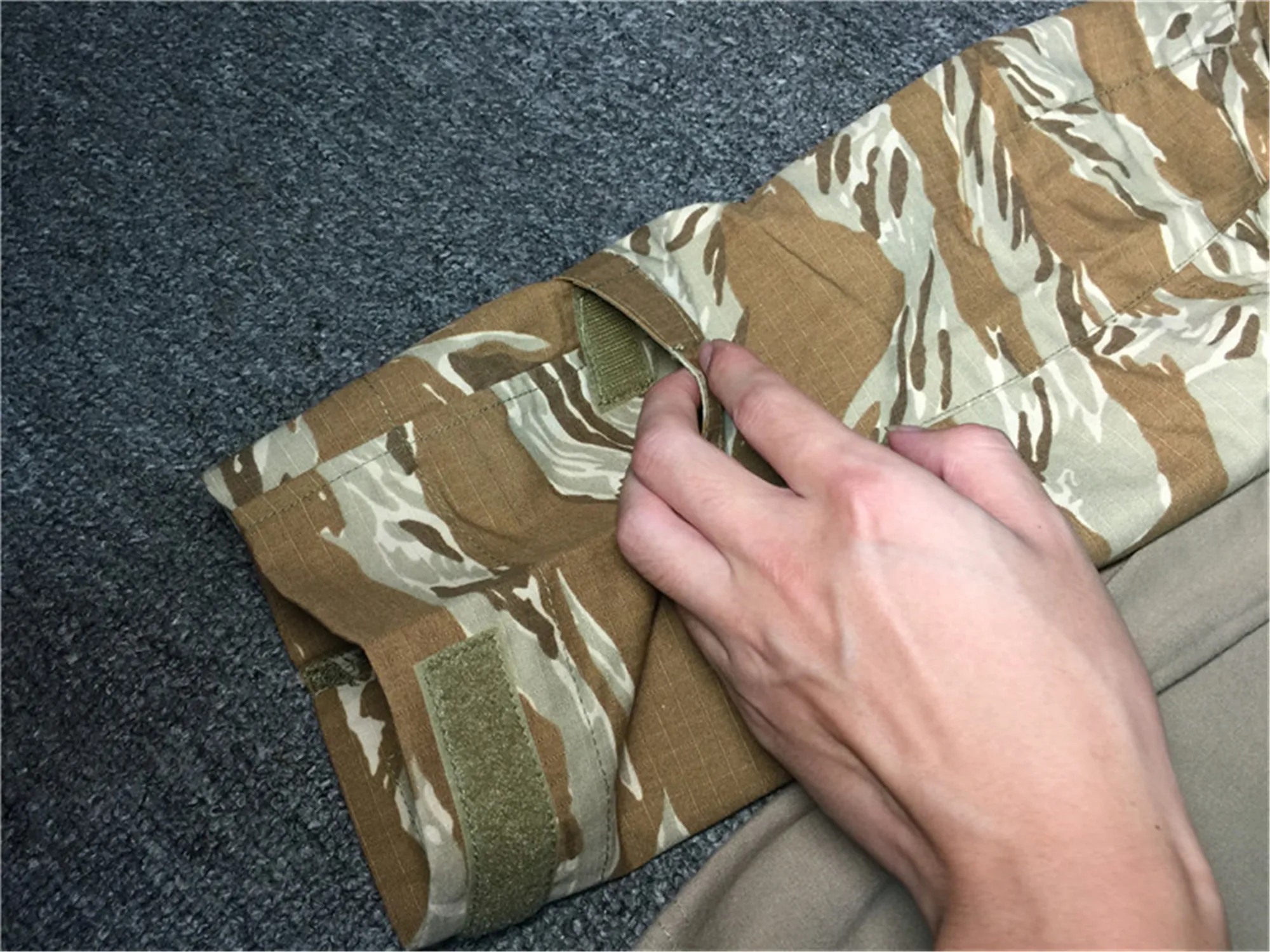 GEN3 Camuflaje táctico tigre del desierto para senderismo y caza - imagen 2