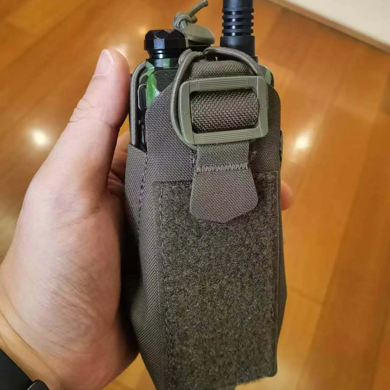 Funda táctica radio MOLLE Gridlok para intercom Baofeng - imagen 4