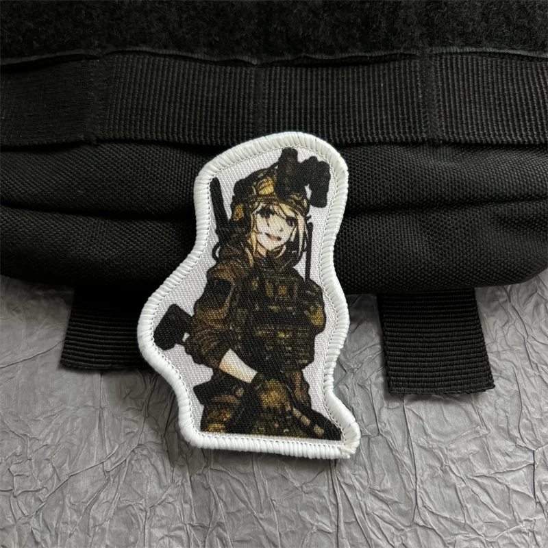 Parche táctico anime con diseño detallado