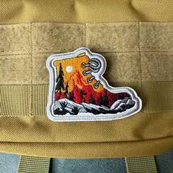 Parche táctico bordado montaña-bosque con Velcro para mochila