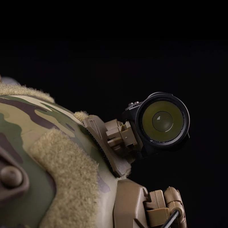 Luz táctica para casco con adaptador giratorio y visión nocturna