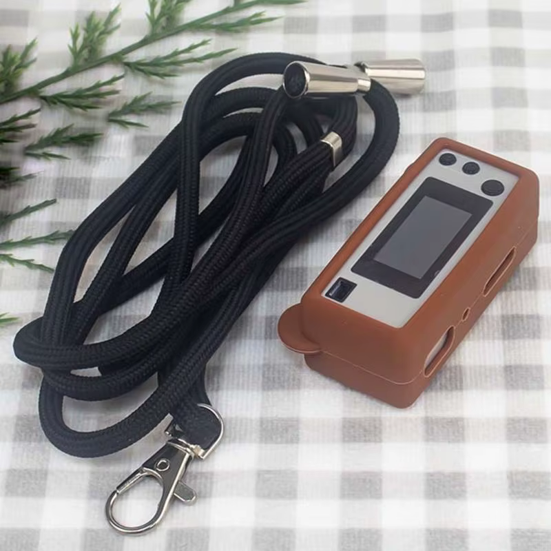 Funda cámara digital de silicona suave con llavero y cordón - imagen 5