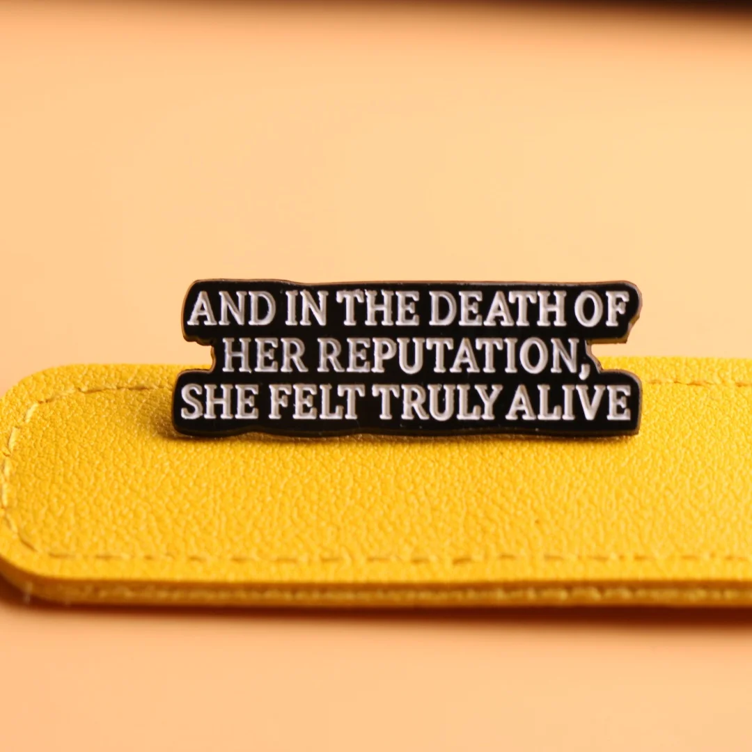 Pin esmaltado de metal frase divertida para solapa o mochila - imagen 3