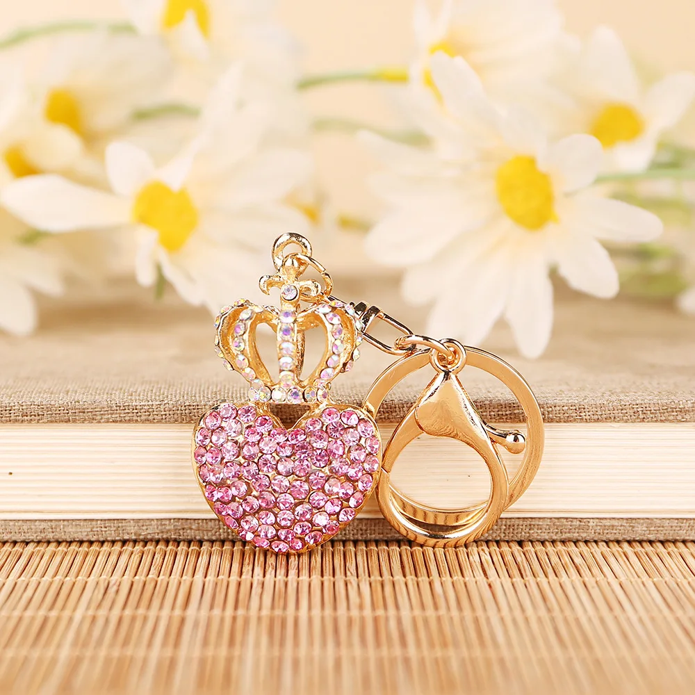 Llavero cristal rhinestone dorado corazón con corona – Accesorio bolsa - imagen 3
