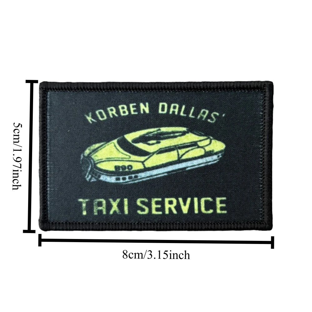Detalle de apliques militares para mochila