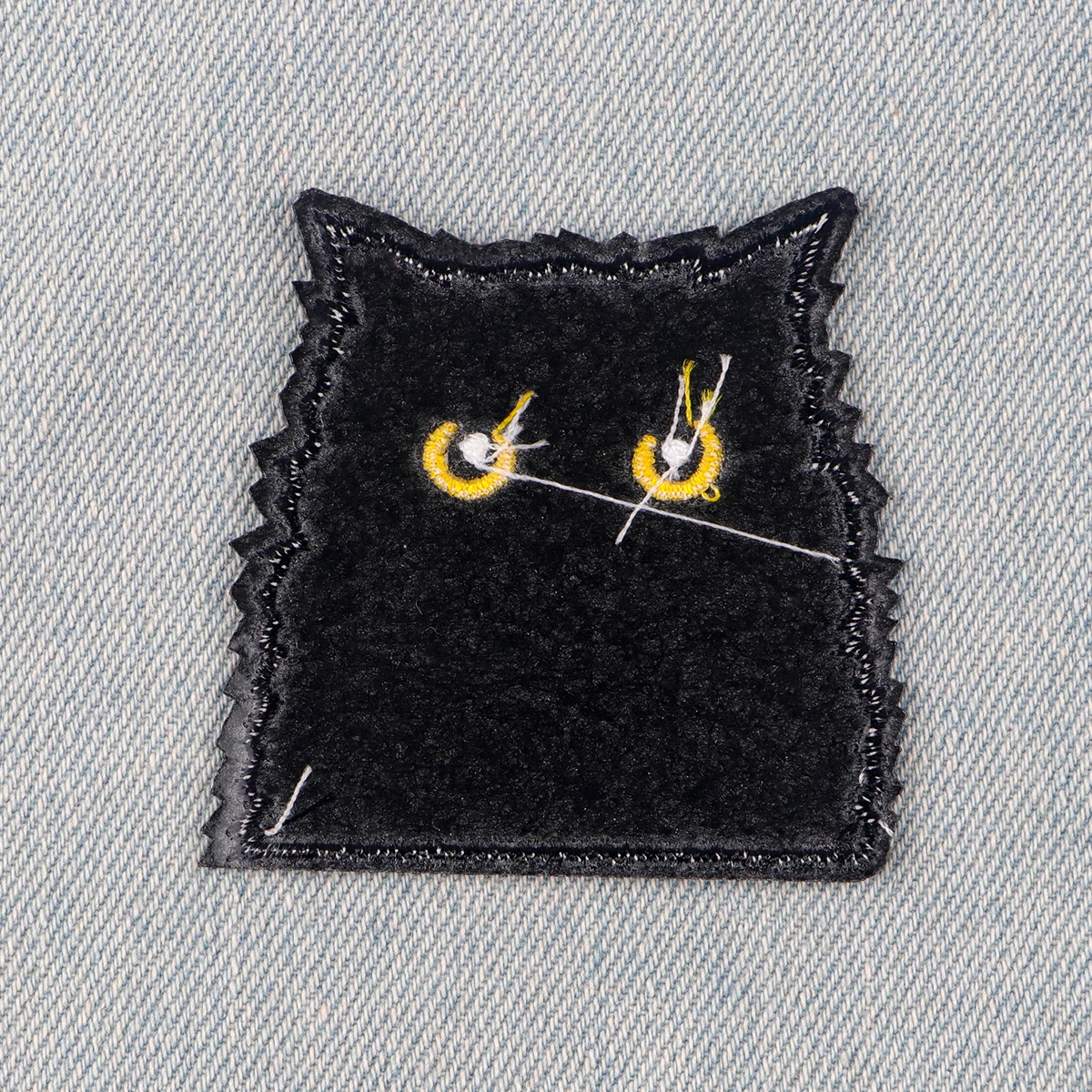 Parche termoadhesivo bordado gato negro para mochila y chaqueta