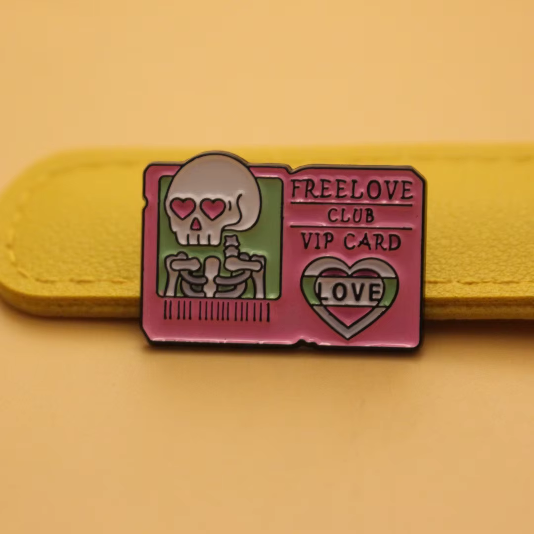 Detalle del broche para combinar con ropa diaria