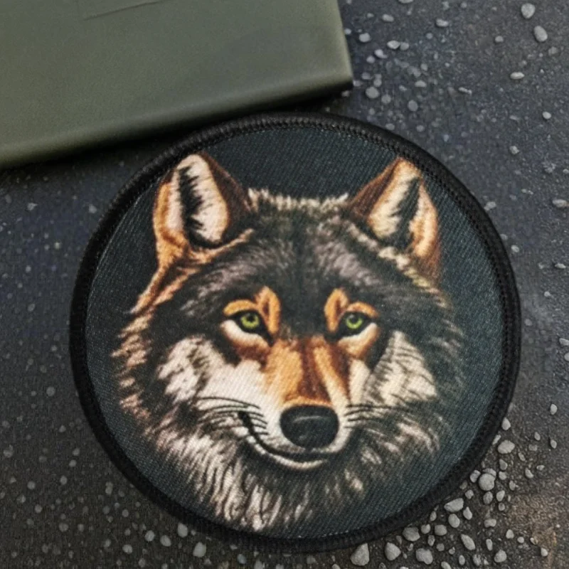 Parche táctico velcro cabeza de lobo – Brazalete combate MOLLE - imagen 5
