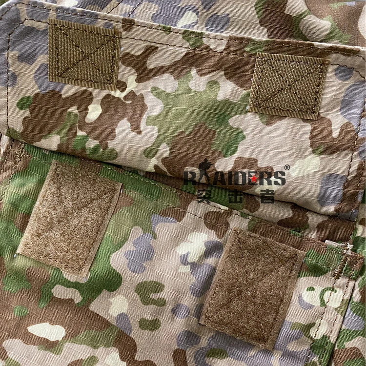 Pantalones tácticos camuflaje mostrando el patrón multiterreno